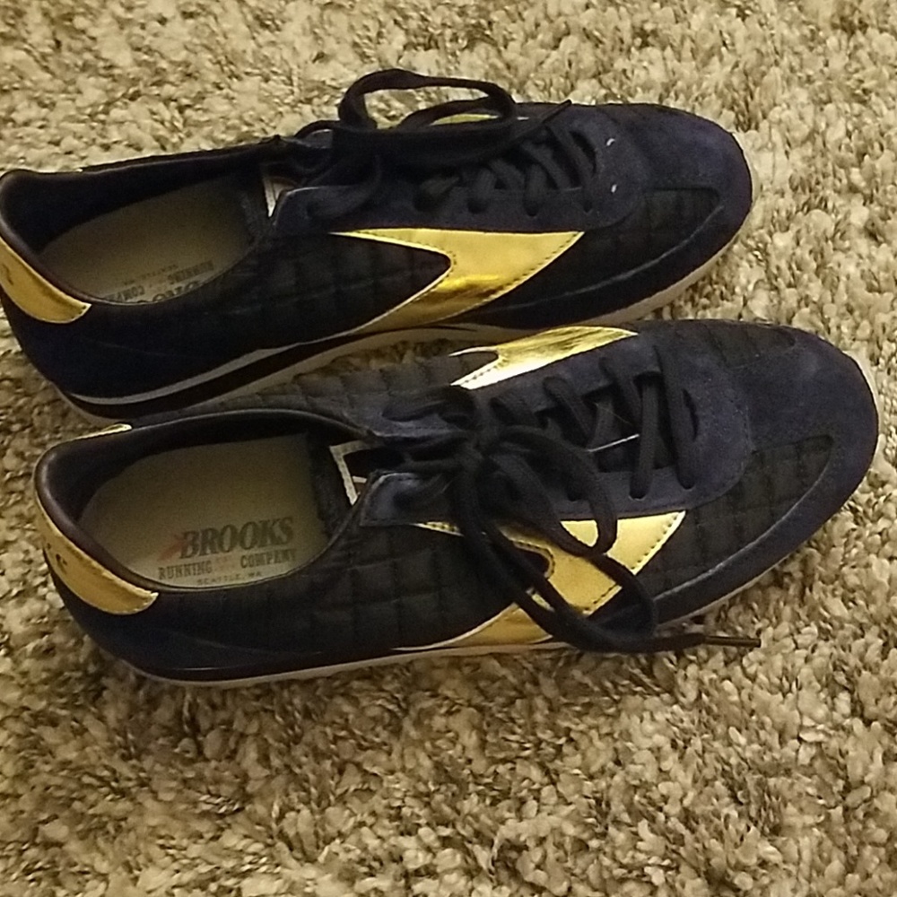 Brooks brand shoes